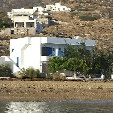 Beach 3*