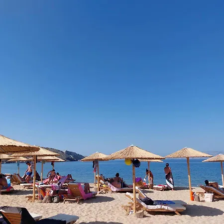 Pensión Beach